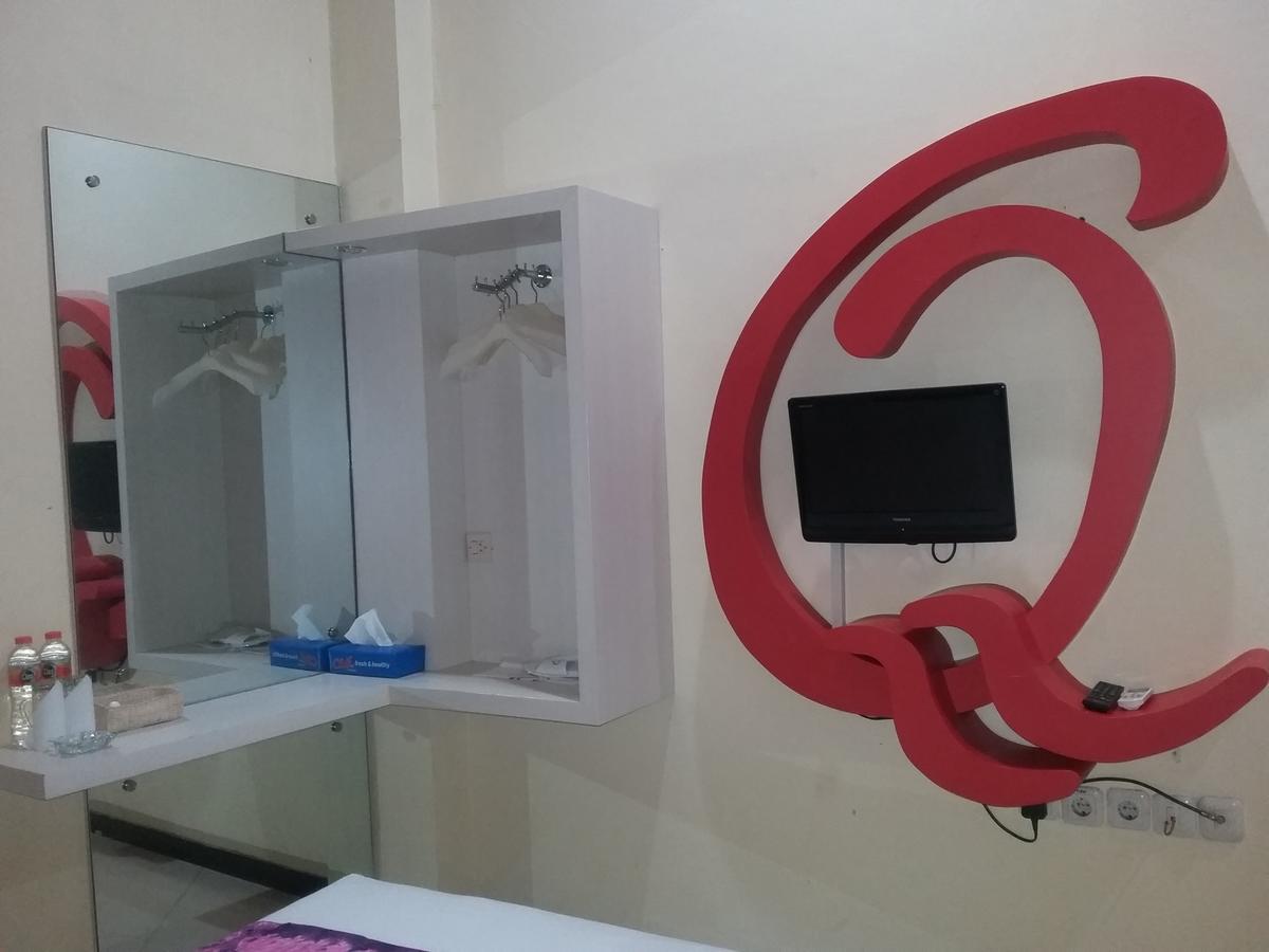 Queen City Hotel Banjarmasin Банджармасин Экстерьер фото